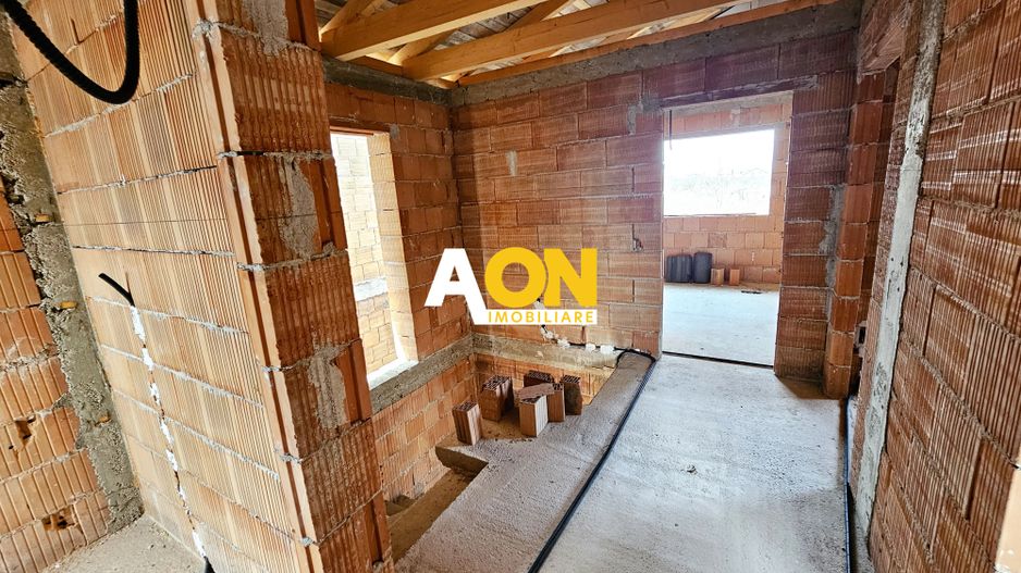 Casa la rosu, 4 camere, 3 bai, 339 mp teren, zona Valea Popii - Poză 13