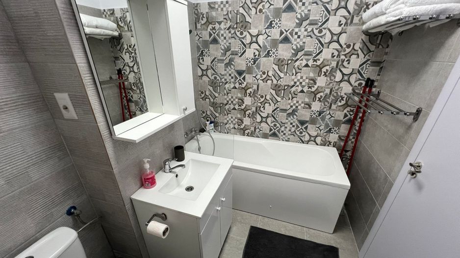 Apartament 2 camere cu terasă, parcare subterană, mobilat complet - Poză 10