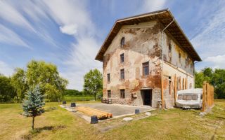 Moară istorică cu teren și luciu de apă în Aldești - Poză 2