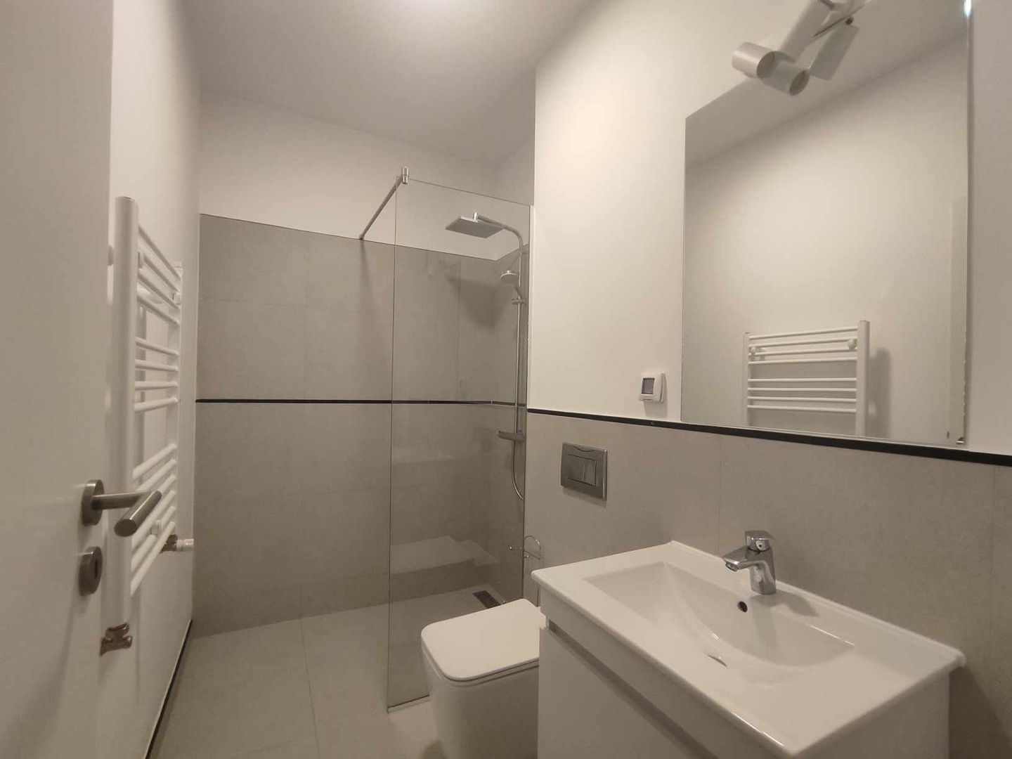 Vânzare 2 camere cu parcare subterana Marmura residence zona Jiului - Poză 12