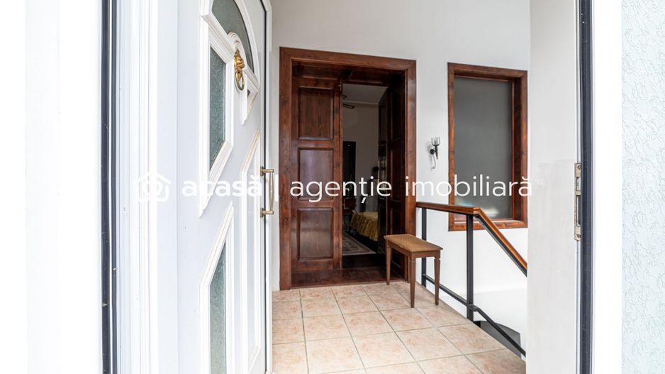 Apartament spațios cu 4 camere situat Ultracentral - Poză 16