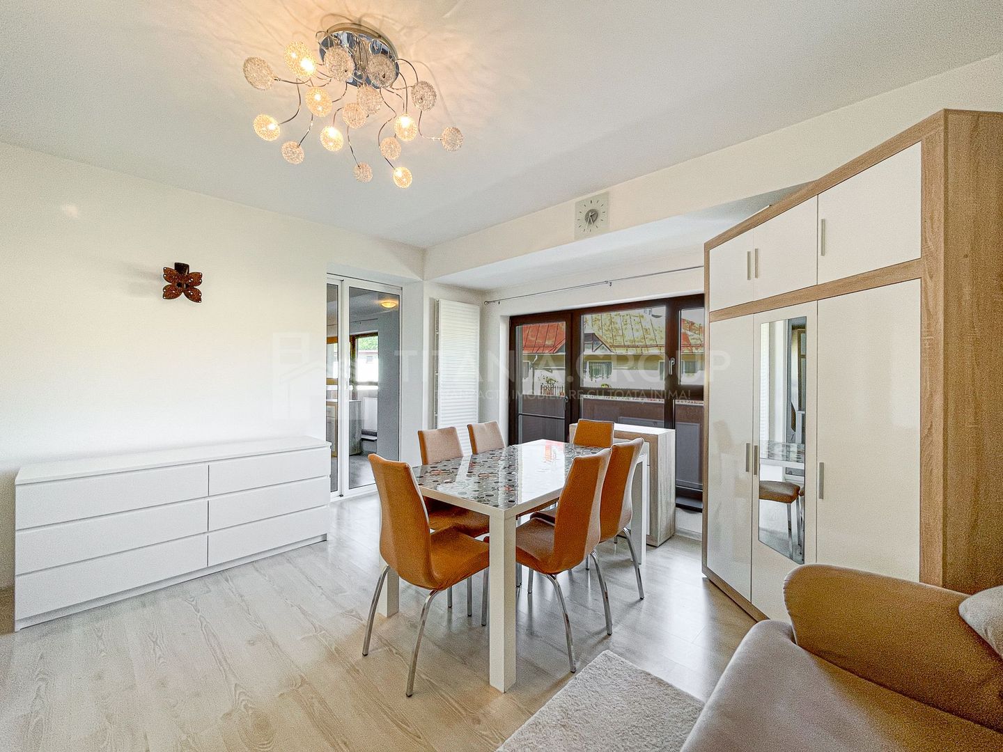 Apartament cu 2 camere, mobilat, si utilat, bloc nou in Centrul Vechi - Poză 1