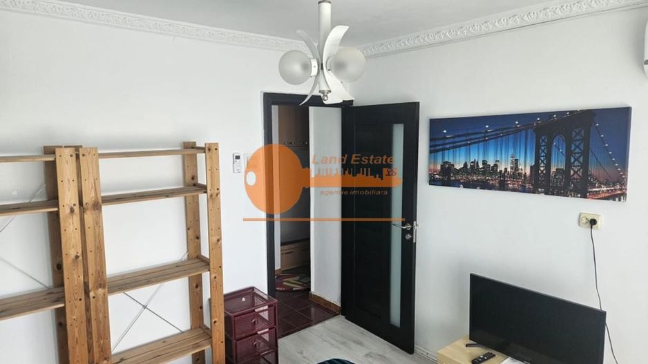Apartament cu 2 camere in zona Crangasi - Poză 5