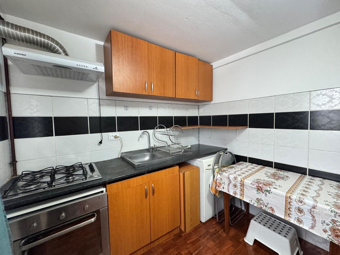 Apartament 2 camere, 52 mp utili, etaj 5,  str. Semaforului - Poză 4