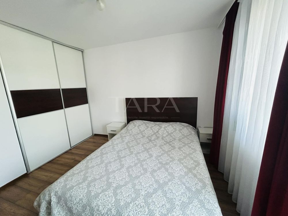 Apartament 3 camere, mobilat și utilat, doua balcoane, parcare. - Poză 6