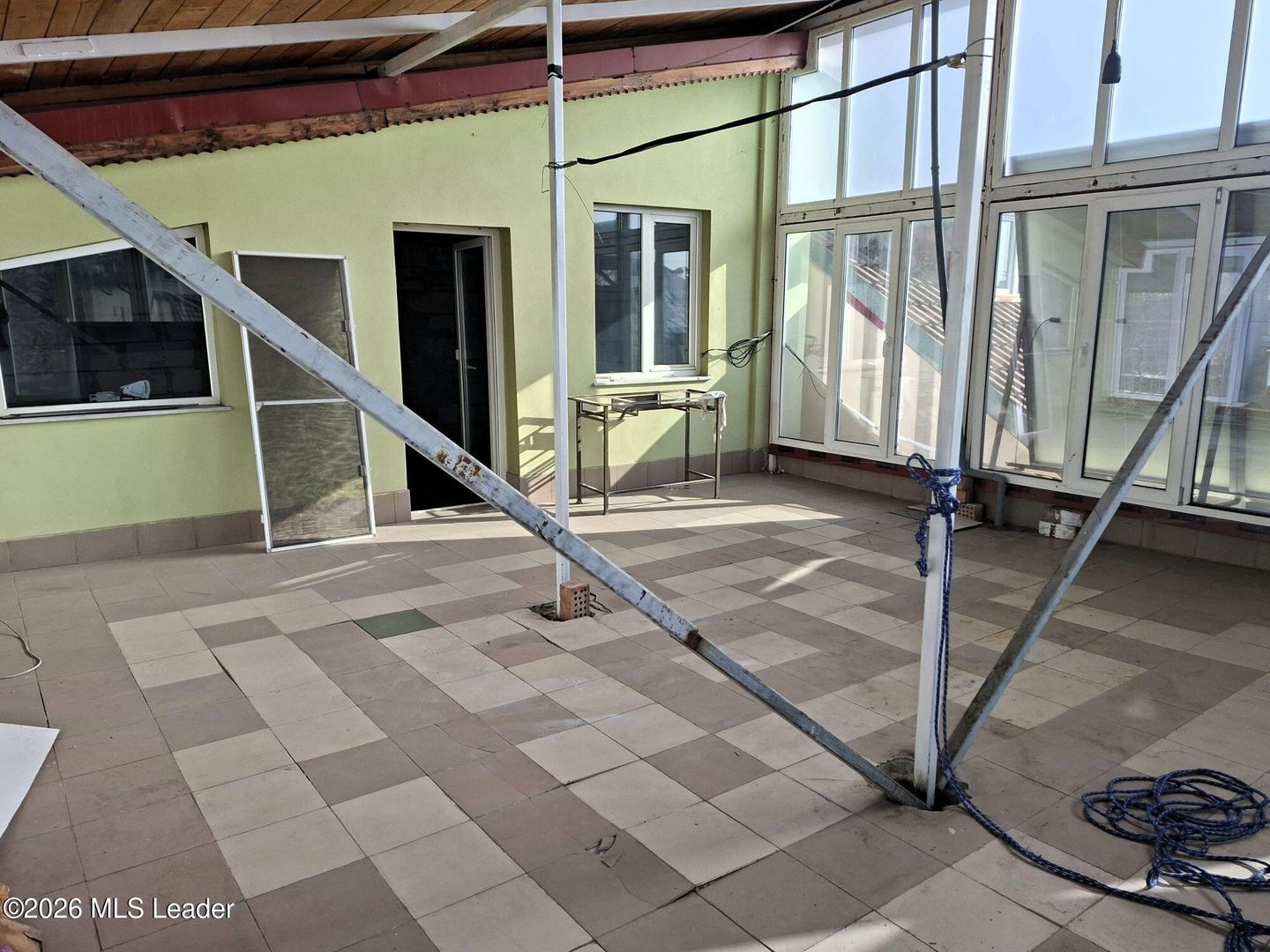 Vila cu 10 camere, destinatie rezidentiala / birouri - Poză 29