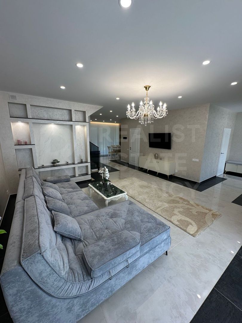 Chirie duplex, 3 nivele, str. Poiana Pinului, sect. Botanica - Poză 1