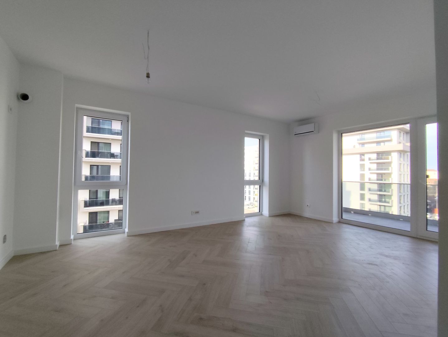 De vanzare Apartamente Noi in Complexul Arena Residence – Oradea - Poză 2