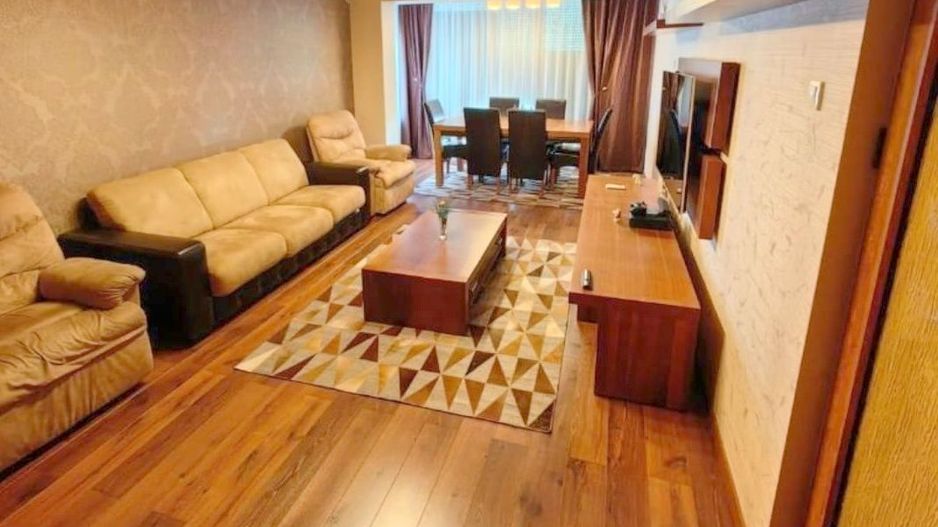 Apartament de vânzare - 4 camere, Strada Tecuci, Bloc Vega - Poză 2