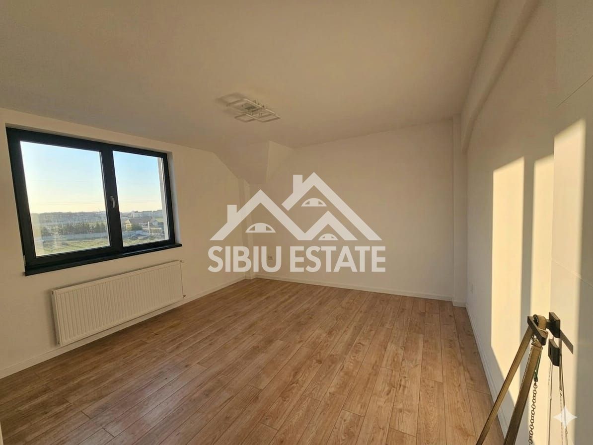 Apartament 3 camere, 2 bai LA CHEIE - Poză 2