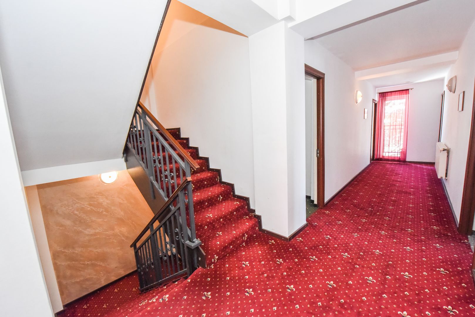 Hotel glamour si restaurant, in inima statiunii Predeal - Poză 19