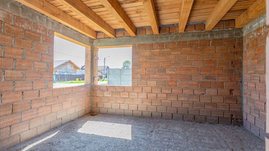 Oportunitate Casă la Roșu în Harman – Ideală pentru Personalizare - Poză 7