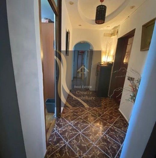 Apartament Crangasi 4 camere - Poză 1