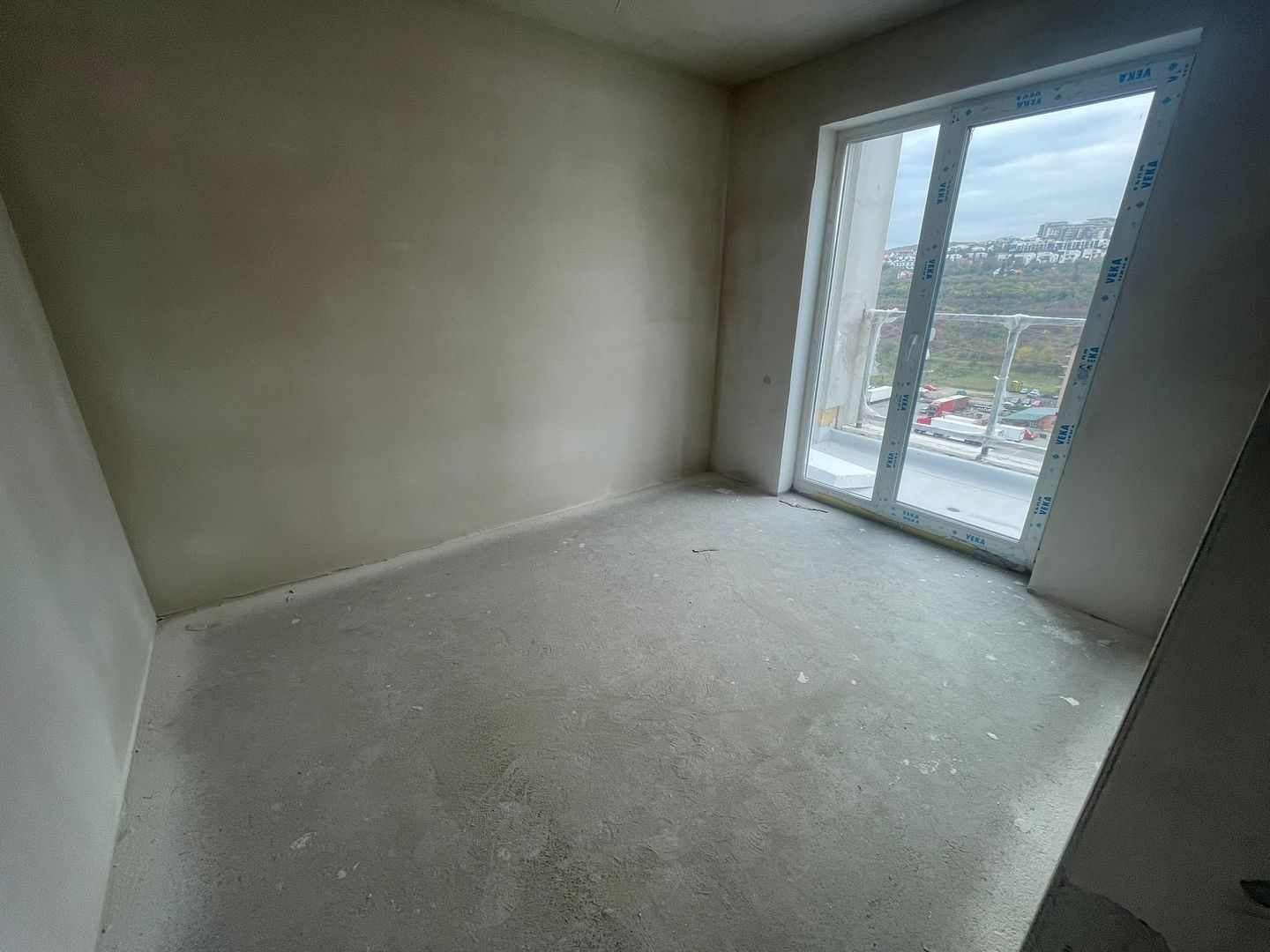 Apartament 3 Camere De Vanzare | Semifinisat | Terasa 12 Mp | Vivo | Av. Iancu - Poză 5