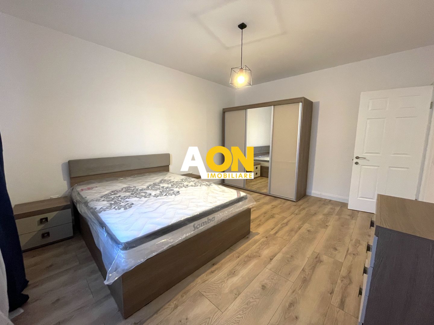 Apartament Modern cu 3 Camere, Bloc Nou, Zona Centru - Poză 4