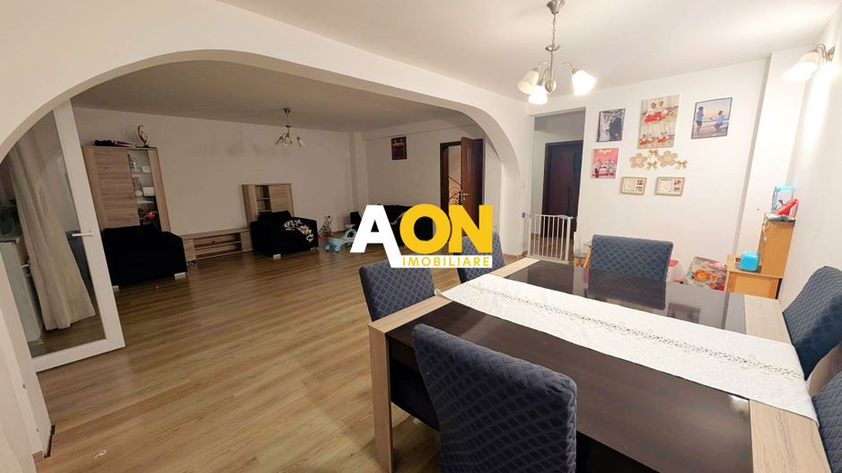 Casă tip înșiruit, D+P+M, 4 camere, garaj, 214 mp teren, zona Centru - Poză 5