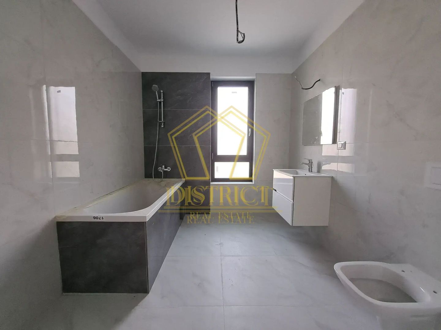 COM 0% Apartamente cu 3 camere finisate | Terasa 9.4 mp | Torontalului - Poză 5