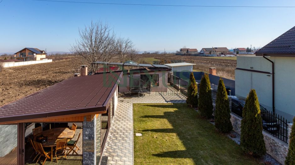 Casă/Vilă modernă de vânzare la intrare în Bogdan Vodă, județul Bacău. - Poză 55