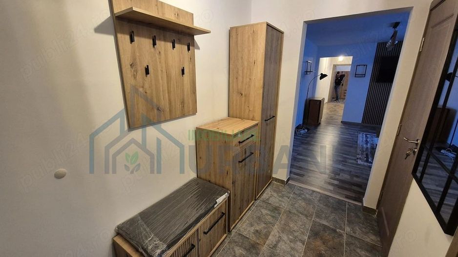 Apartament cu 3 camere de închiriat în Podul de Piatră, prima închiriere - Poză 2