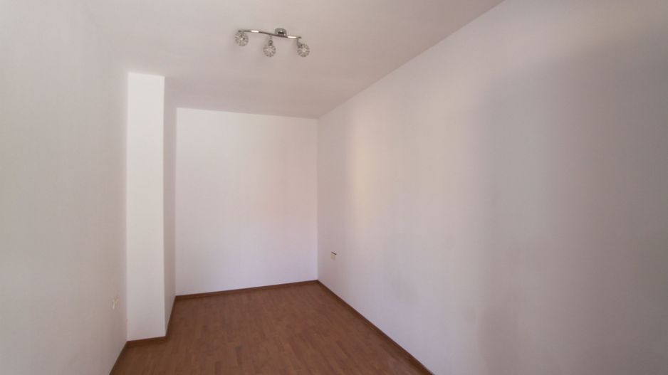 Casa singur in curte-zona Girocului - Poză 3