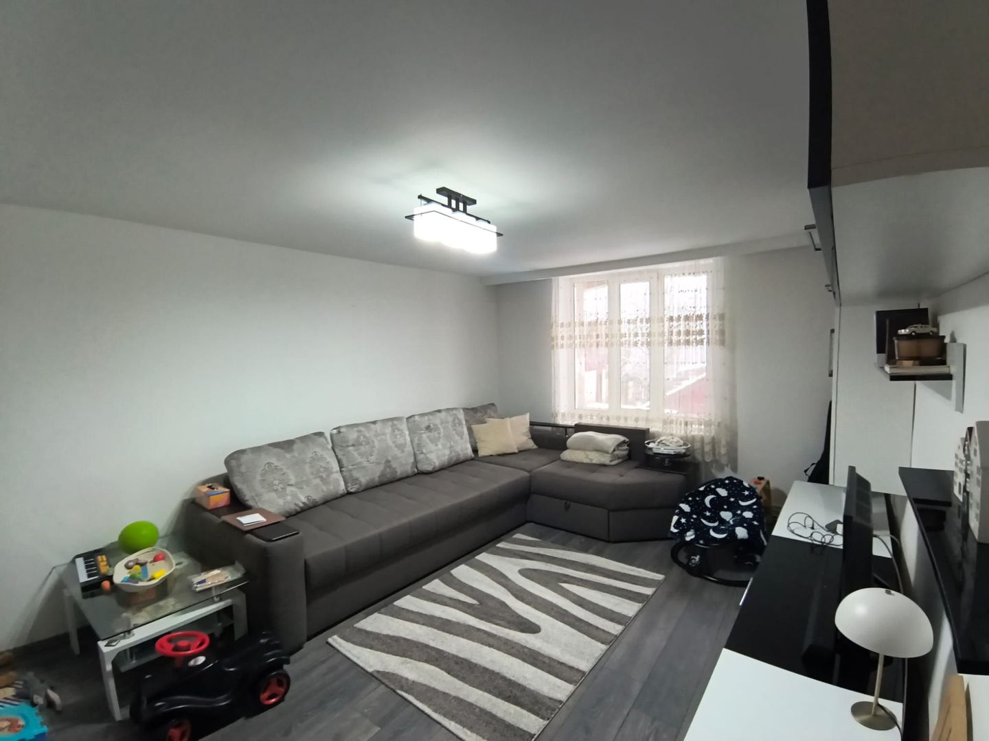 APARTAMENT DE VANZARE IN SIRET – 4 camere | Etaj 1 - Poză 1