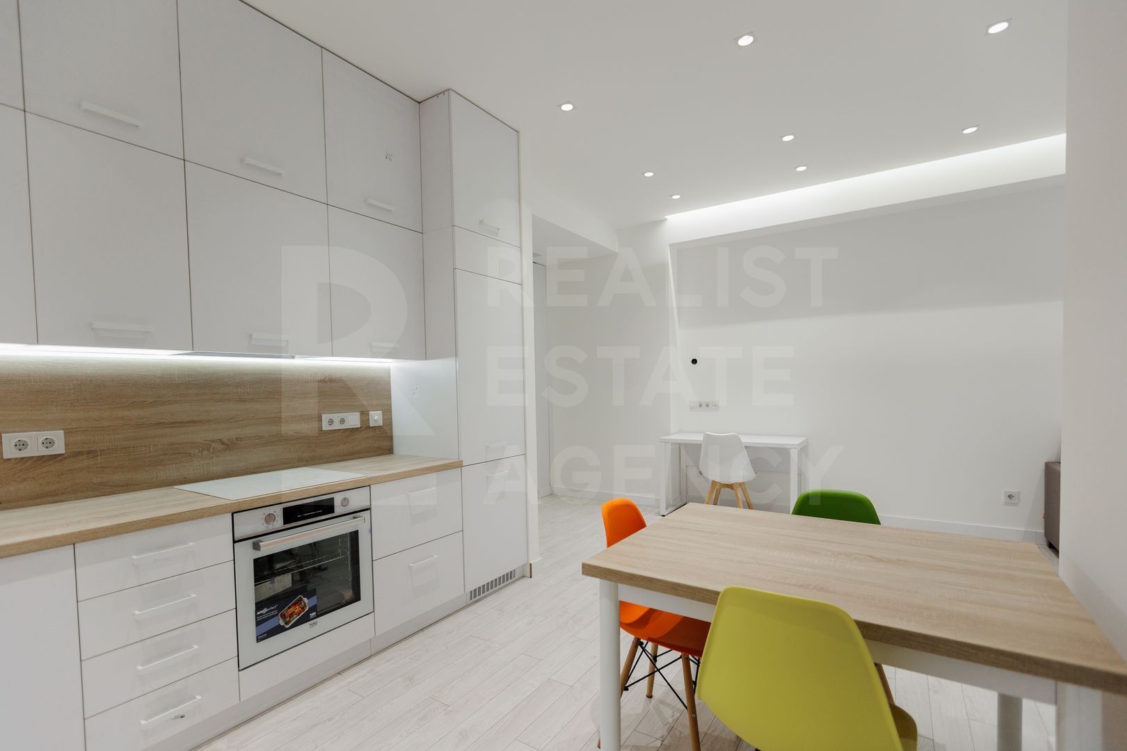 Chirie, apartament 2 camere, 50 mp, str. Columna, Centru - Poză 1