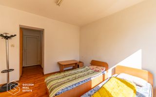 Cladire cu 24 camere, langa Castelul Regal Savarsin - Poză 12