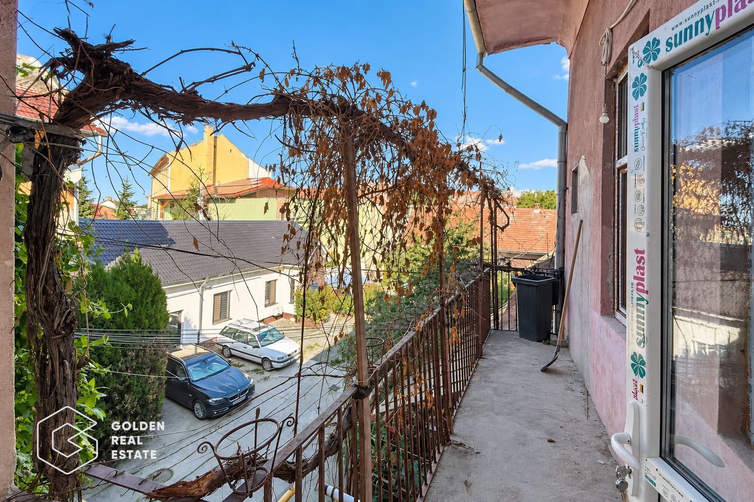 Apartament ultracentral, 3 camere, ideal atat ca locuinta, cat si pt birouri - Poză 8