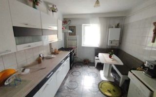 3 Camere Decomandat - Etaj 1 -Frumoasa - Bloc 1984 - Poză 1