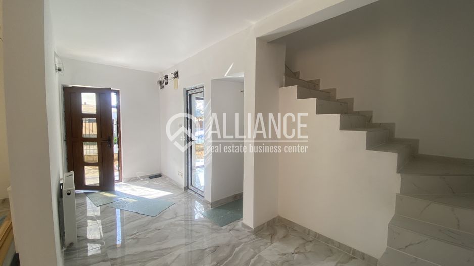 VALU LUI TRAIAN(COD 07) -Casa P+M 5 camere cu teren de 300 mp - Poză 10
