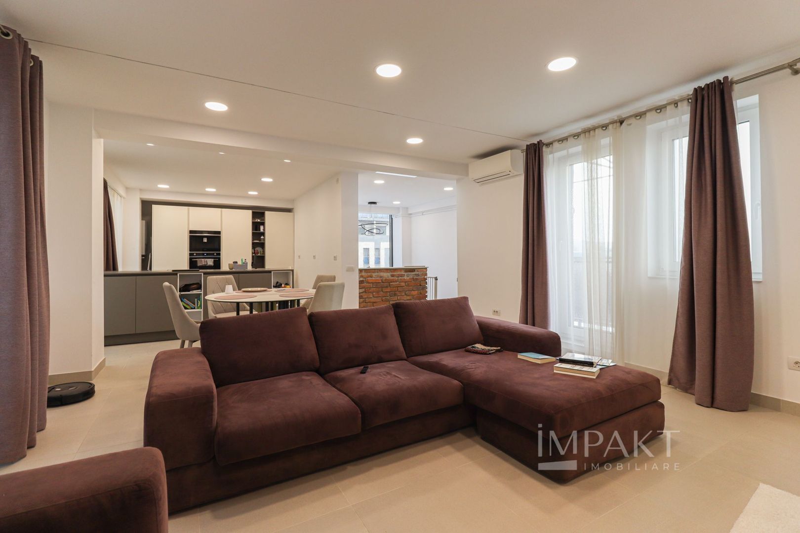 Penthouse dispus pe 2 niveluri in Dambul Rotund - Poză 1