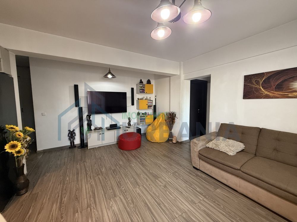 Apartament 3 camere de vanzare, Iasi, zona Bucium - Poză 2