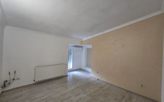 Etaj vila cu 5 camere, Dumbravita, Ideal pentru activitati comerciale - Poză 3
