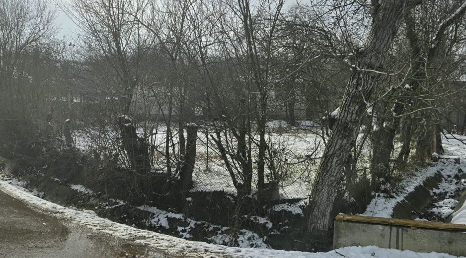 Casă + teren generos de vânzare în Strâmba Jiu - Poză 1