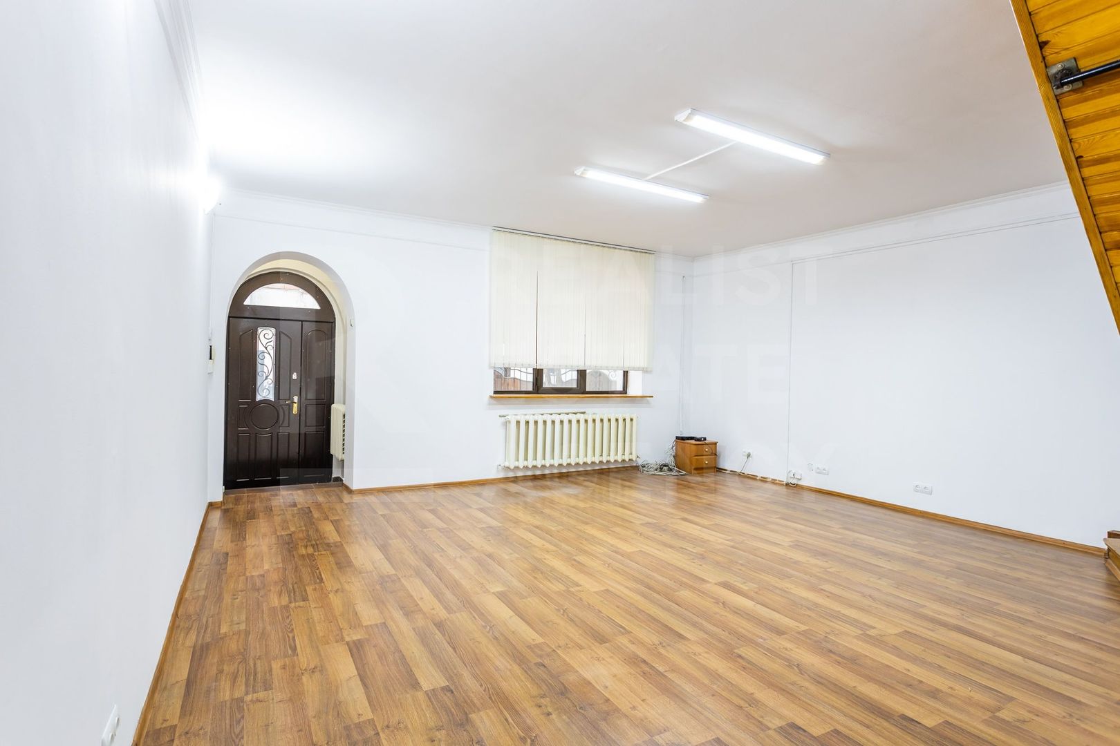 Chirie, spațiu de birouri, 236 mp, strada București, Centru - Poză 8