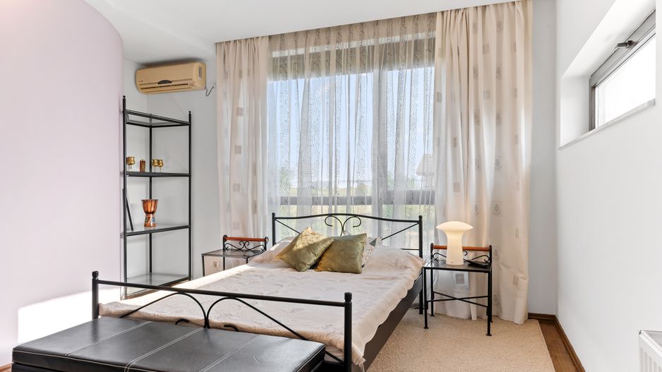 VANZARE Vilă PREMIUM cu 6 camere în zona Central, OTOPENI - Poză 24
