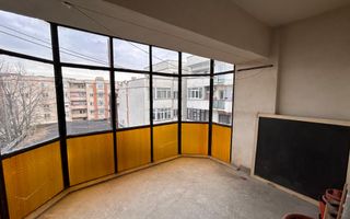 Apartament 3 camere decomandat de inchiriat pe Calea Severinului Craiova - Poză 11