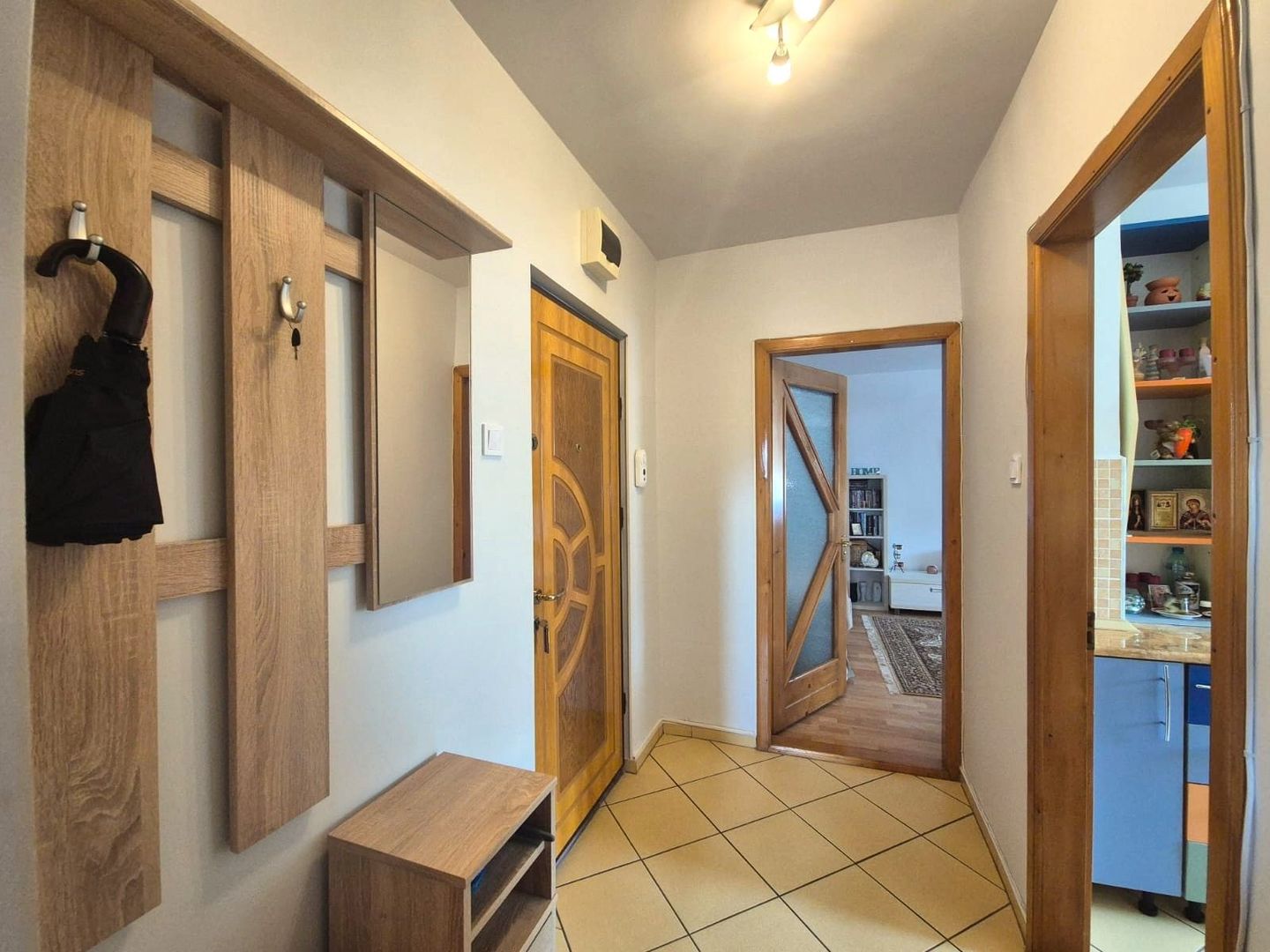 Centru Civic, apartament pretabil familie sau studenti. - Poză 2