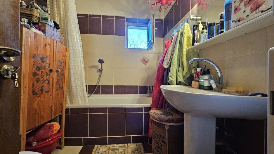 Vilă P +M în centrul orașului Otopeni, 7 + camere, anexe apartament - Poză 30