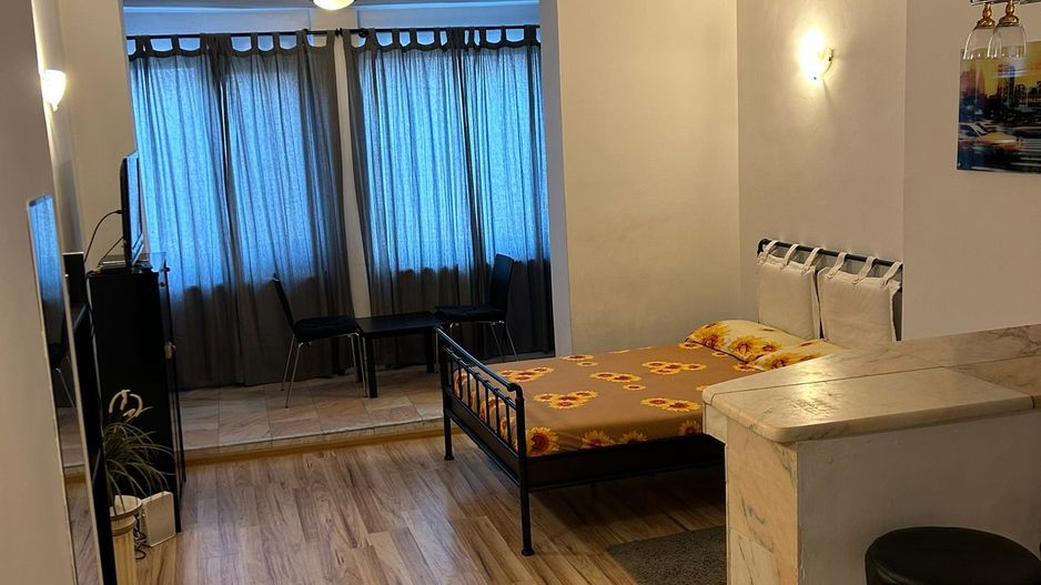 Garsoniera de inchiriat la Universitate cu centrala proprie - Poză 3