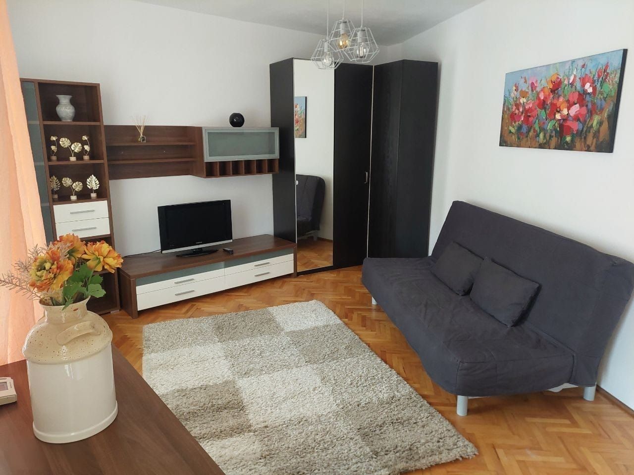 De inchiriat studio la casa, zona centrala Brasov, Schei - Poză 1