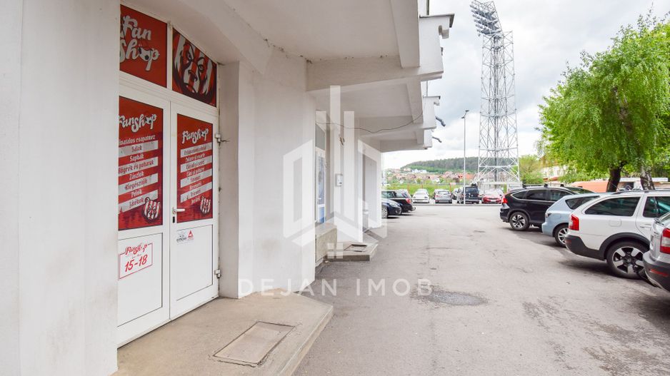 Spațiu comercial de închiriat în Simeria, Sfantu Gheorghe - Poză 3