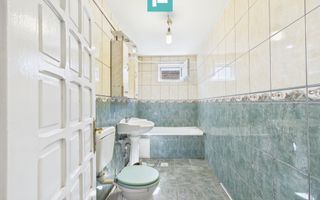 Casă cu 4 camere în Bujac - Poză 8