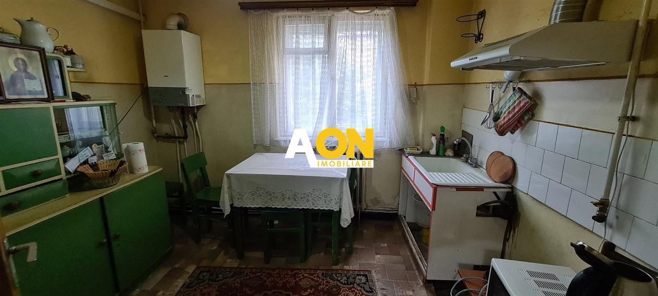 Apartament 3 camere, decomandat, str. Closca - Poză 4