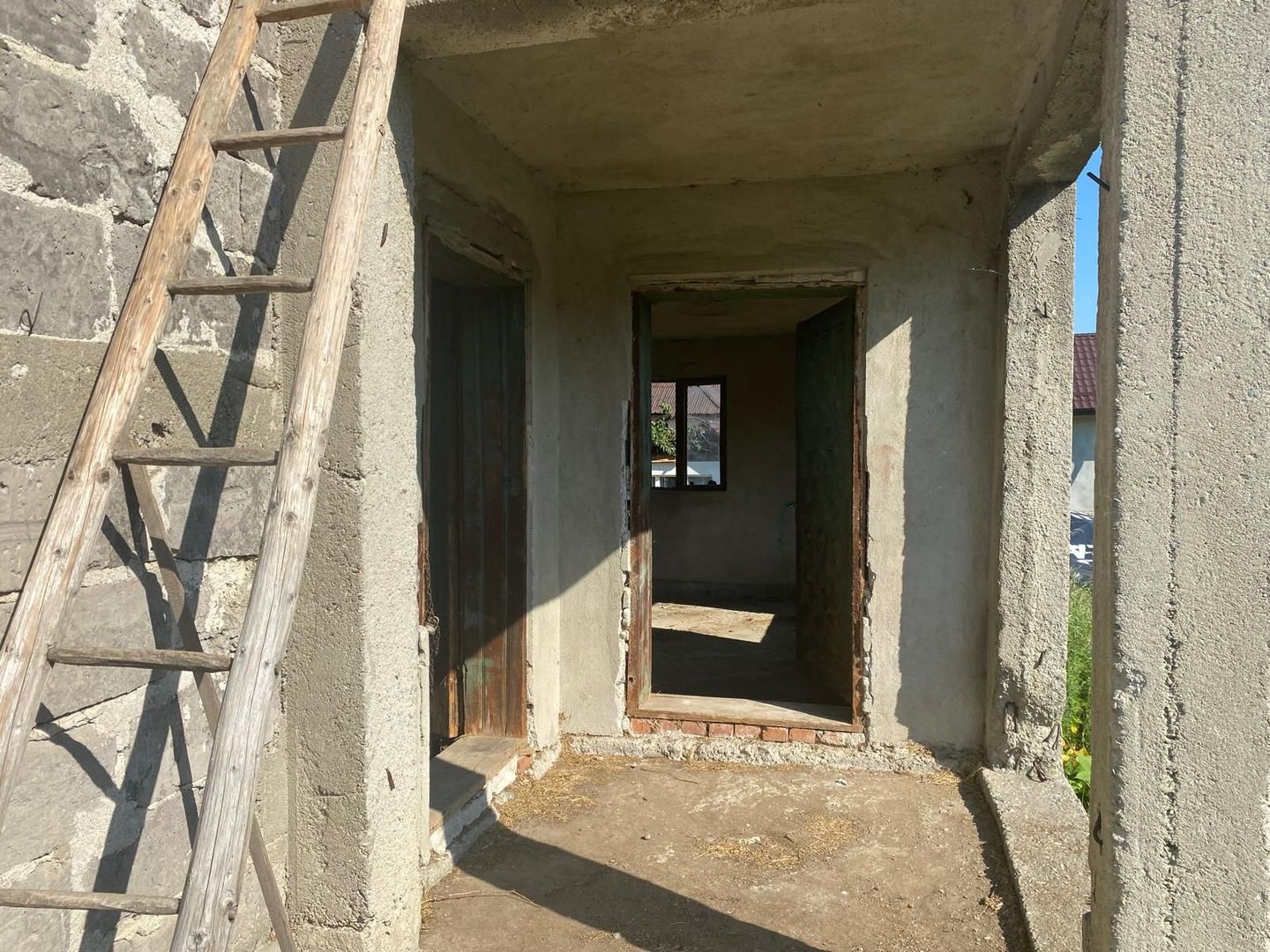 Casă P+1 la roșu, locul tău de refugiu în natura - Suduleni, Izvoare - Poză 9