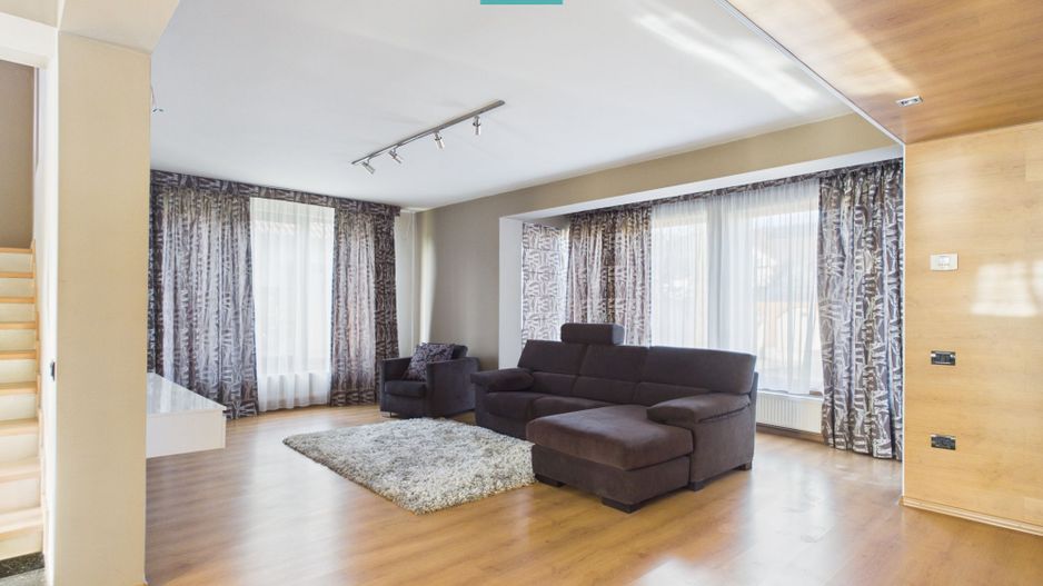 Casă de vânzare- 490 mp in Grigorescu /Oradea - Poză 3