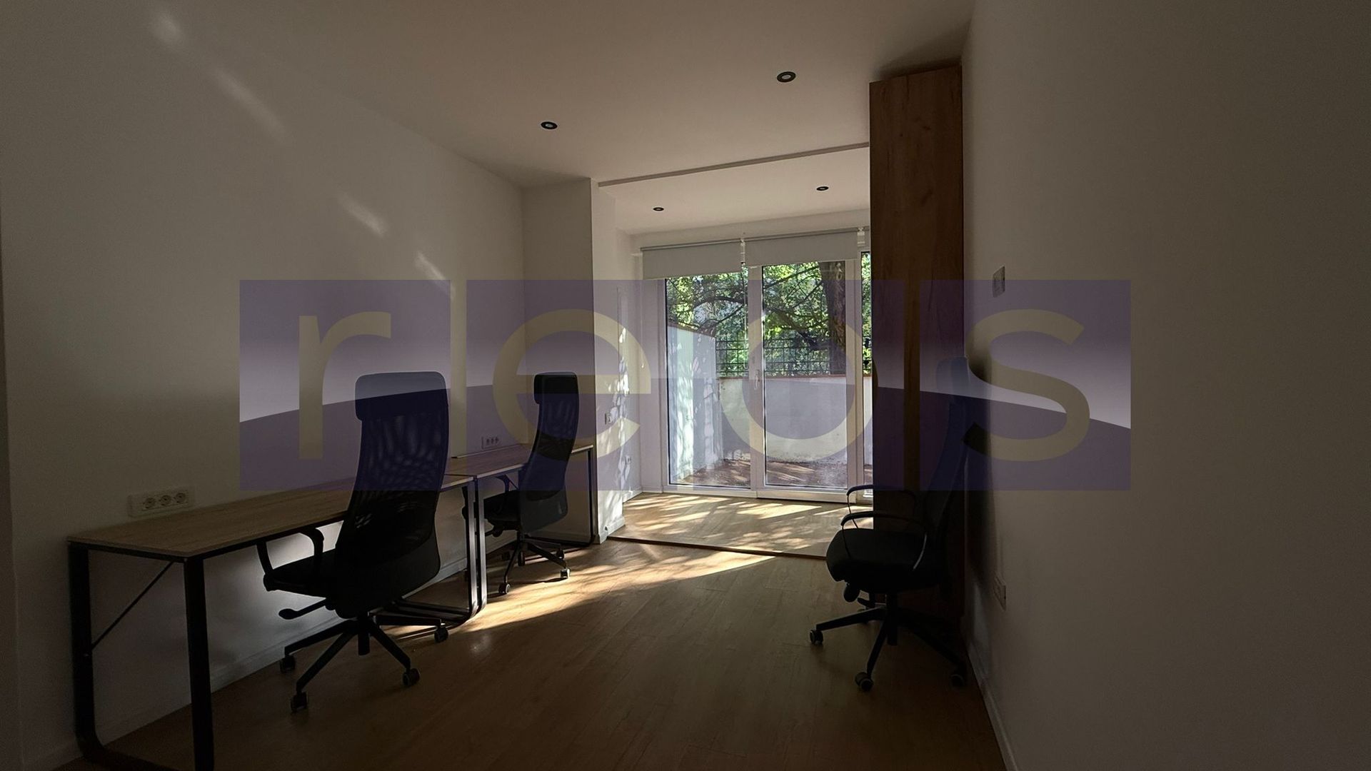 APARTAMENT DE VÂNZARE 4 CAMERE ZONA CENTRALĂ + TERASĂ 40MP - Poză 10