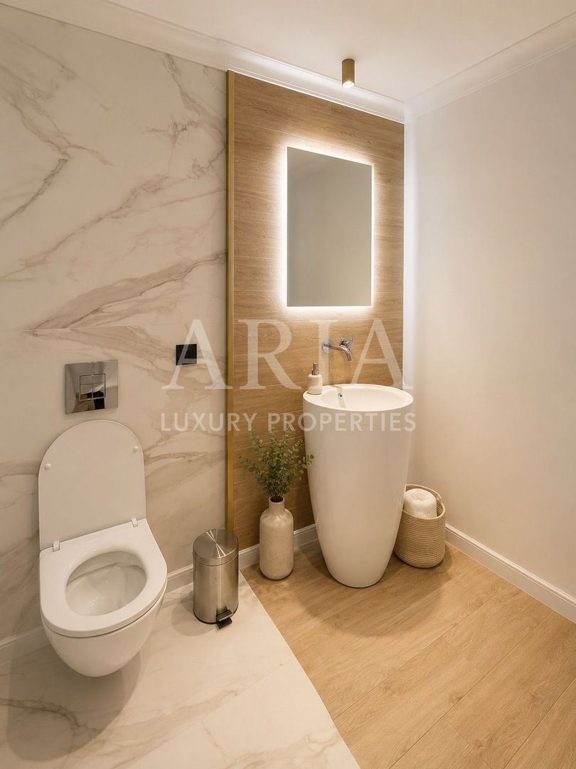 ELEGANT TOWNHOUSE | PRIVATE GARDEN | PANORAMIC TERRACES | - Poză 7