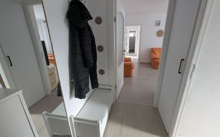 Închiriez apartament 3 camere - Poză 2