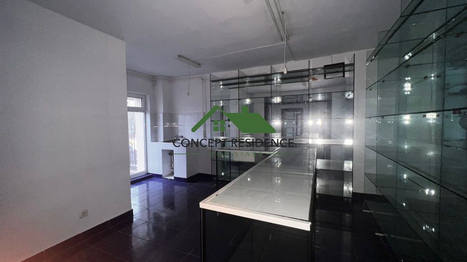 Spațiu comercial 50 mp, parter, B-dul Decebal – zonă stradală - Poză 2